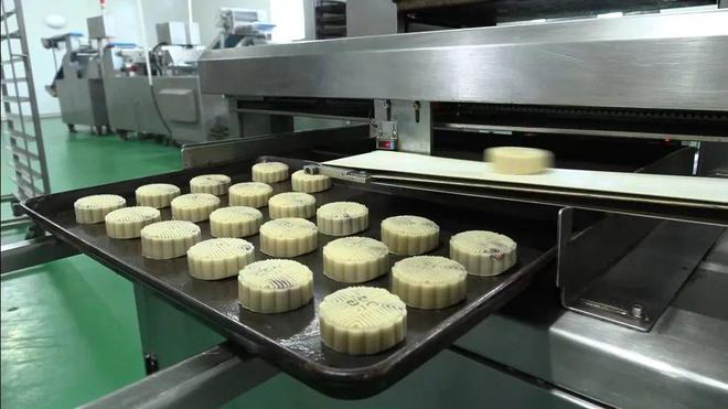 青浦區(qū)開(kāi)展月餅生產(chǎn)監(jiān)督檢查 確保節(jié)日食品銷(xiāo)售安全